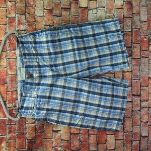 Men's Gap favorite khaki flat front shorts 31 blue plaid